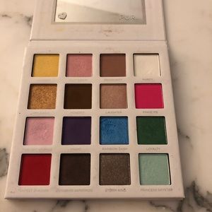Eyeshadow palette